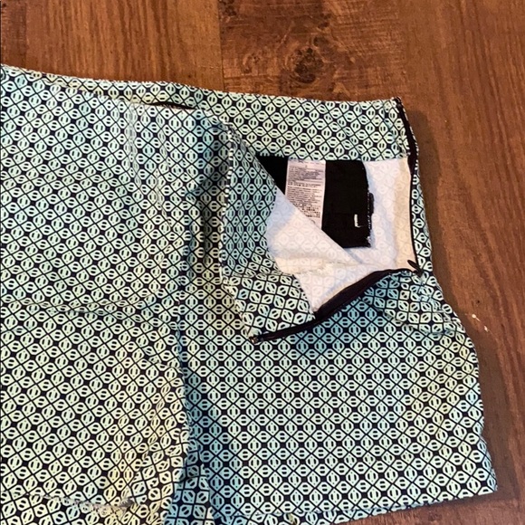 Patterned shorts - Picture 3 of 4